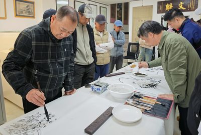 海林牡丹江市政協開展“送文化進社區”活動，架起文化藝術交流的民心橋